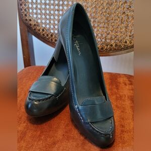 Cole Haan Heeled Penny Loafer Size 9B